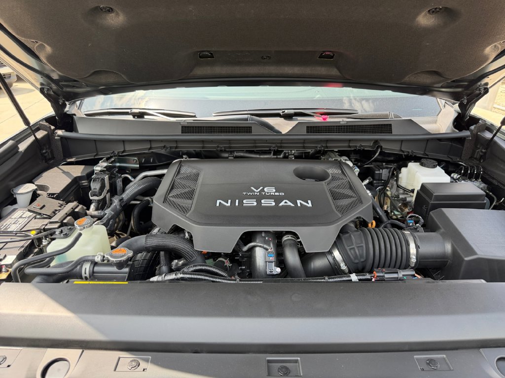 New 2026 Nissan Armada SL w/ Captain's Chari Seat Package AWD/4WD image 19