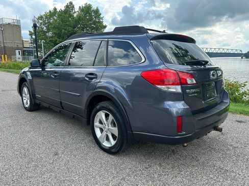 Used 2014 Subaru Outback 2.5i Limited AWD/4WD image 3