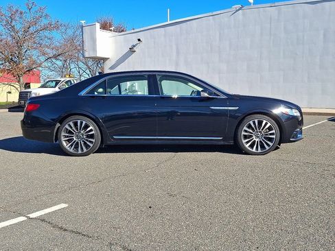 Used 2018 Lincoln Continental Reserve w/ Continental Climate Package image 10