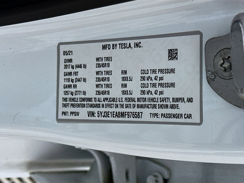 Used 2021 Tesla Model 3 Standard Range Plus RWD image 12