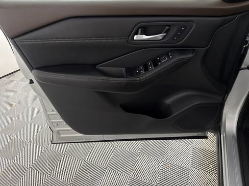 Used 2023 Nissan Rogue SL w/ SL Premium Package FWD image 10