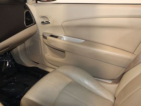 Used 2013 Chrysler 200 Limited FWD image 51