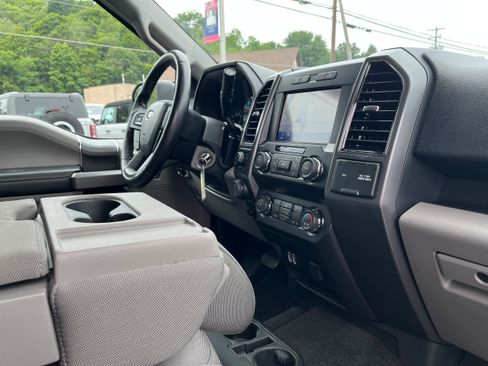 Used 2019 Ford F150 XLT w/ Equipment Group 302A Luxury AWD/4WD image 14