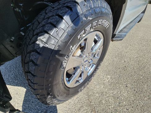 Used 2019 Ford F150 XLT w/ Equipment Group 302A Luxury AWD/4WD image 18
