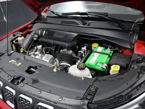 Used 2024 Jeep Compass Latitude w/ Altitude Special Edition image 13