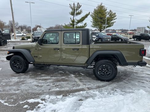New 2026 Jeep Gladiator Sport image 21