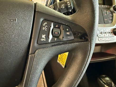 Used 2017 GMC Terrain SLE FWD image 17