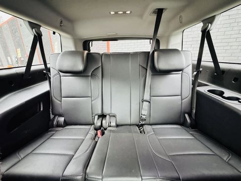 Used 2020 Chevrolet Suburban LT AWD/4WD image 15