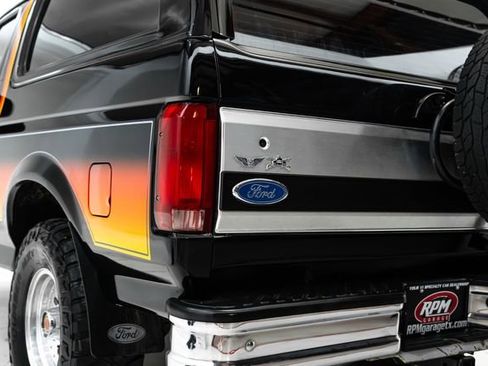Used 1996 Ford Bronco XLT image 11