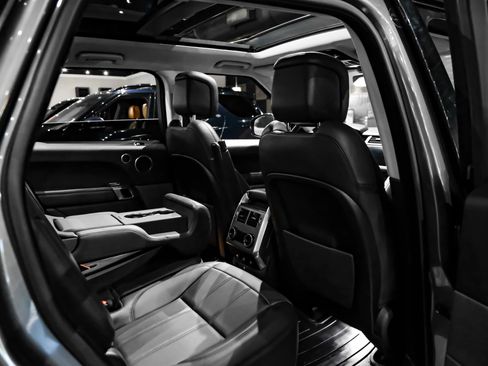 Used 2019 Land Rover Range Rover Sport HSE AWD/4WD image 34
