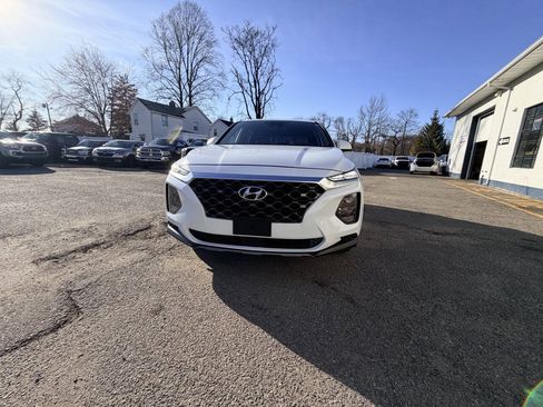 Used 2019 Hyundai Santa Fe SE FWD image 3