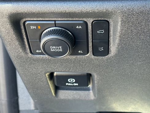 Certified 2025 Ford Expedition Max Platinum image 15