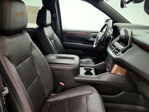 Used 2022 Chevrolet Suburban High Country AWD/4WD image 24