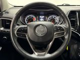 Used 2019 Jeep Cherokee Latitude w/ Popular Appearance Group image 4