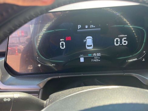 Used 2023 Kia Telluride S FWD image 3