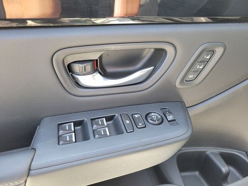 Used 2023 Honda Pilot EX-L image 18