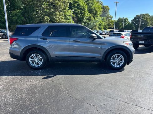 Used 2022 Ford Explorer 4WD w/ Class IV Trailer Tow Package image 2