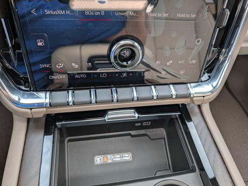 New 2026 GMC Yukon XL Denali w/ Denali Reserve Package image 26