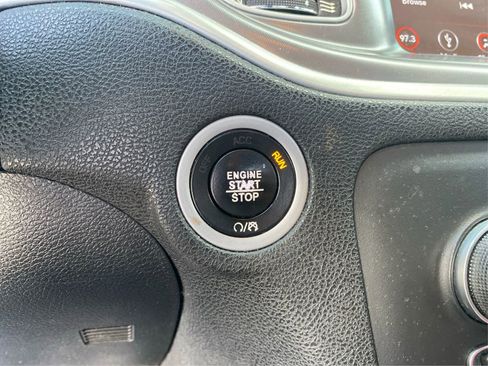 Used 2019 Dodge Charger R/T RWD image 18