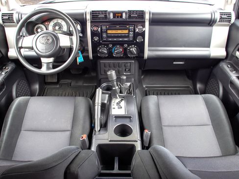 Used 2008 Toyota FJ Cruiser 4WD image 12