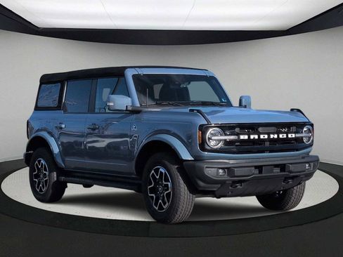 Used 2024 Ford Bronco Outer Banks image 4