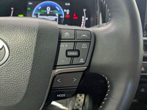 Certified 2025 Toyota Camry SE w/ Convenience Package FWD image 16