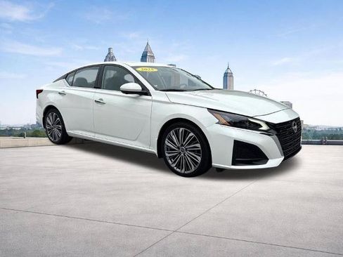 Certified 2025 Nissan Altima 2.5 SL FWD image 28