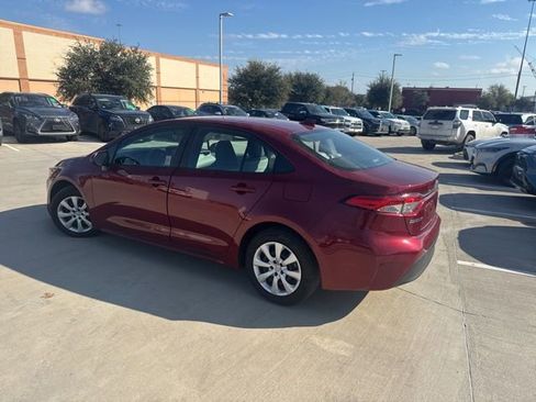 Used 2024 Toyota Corolla LE image 5