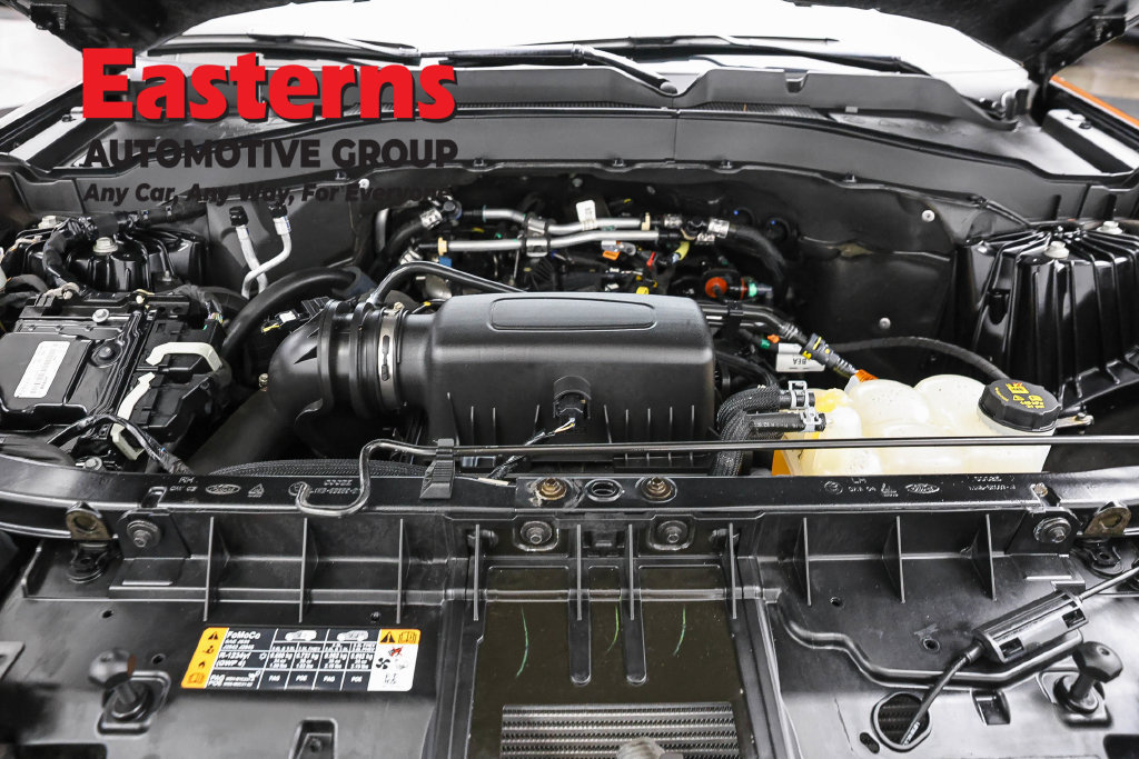 Used 2023 Ford Explorer XLT w/ Equipment Group 202A AWD/4WD image 8