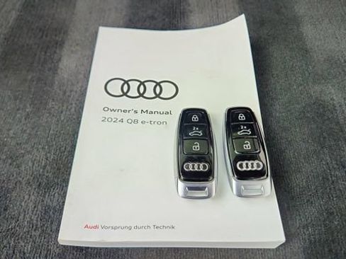 Used 2024 Audi Q8 e-tron Premium Plus w/ Premium Plus Package image 61