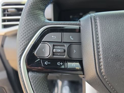 Used 2023 Toyota Tundra Platinum AWD/4WD image 13
