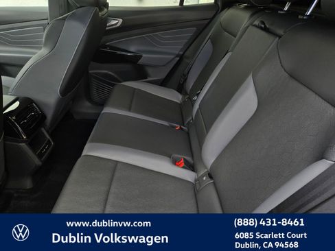 Used 2023 Volkswagen ID.4 Pro S RWD image 12