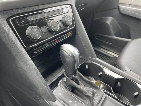 Certified 2023 Volkswagen Atlas SE w/ Panoramic Sunroof Package FWD image 30