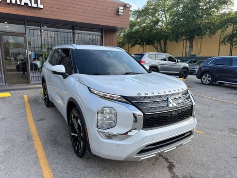 Used 2022 Mitsubishi Outlander SEL FWD image 3