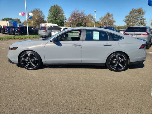 Used 2023 Honda Accord Sport image 8