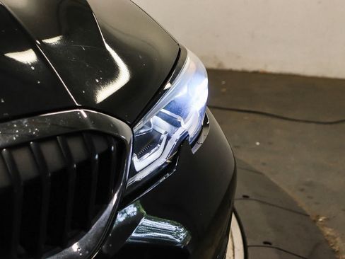 Used 2019 BMW 330i Sedan w/ Premium Package RWD image 7