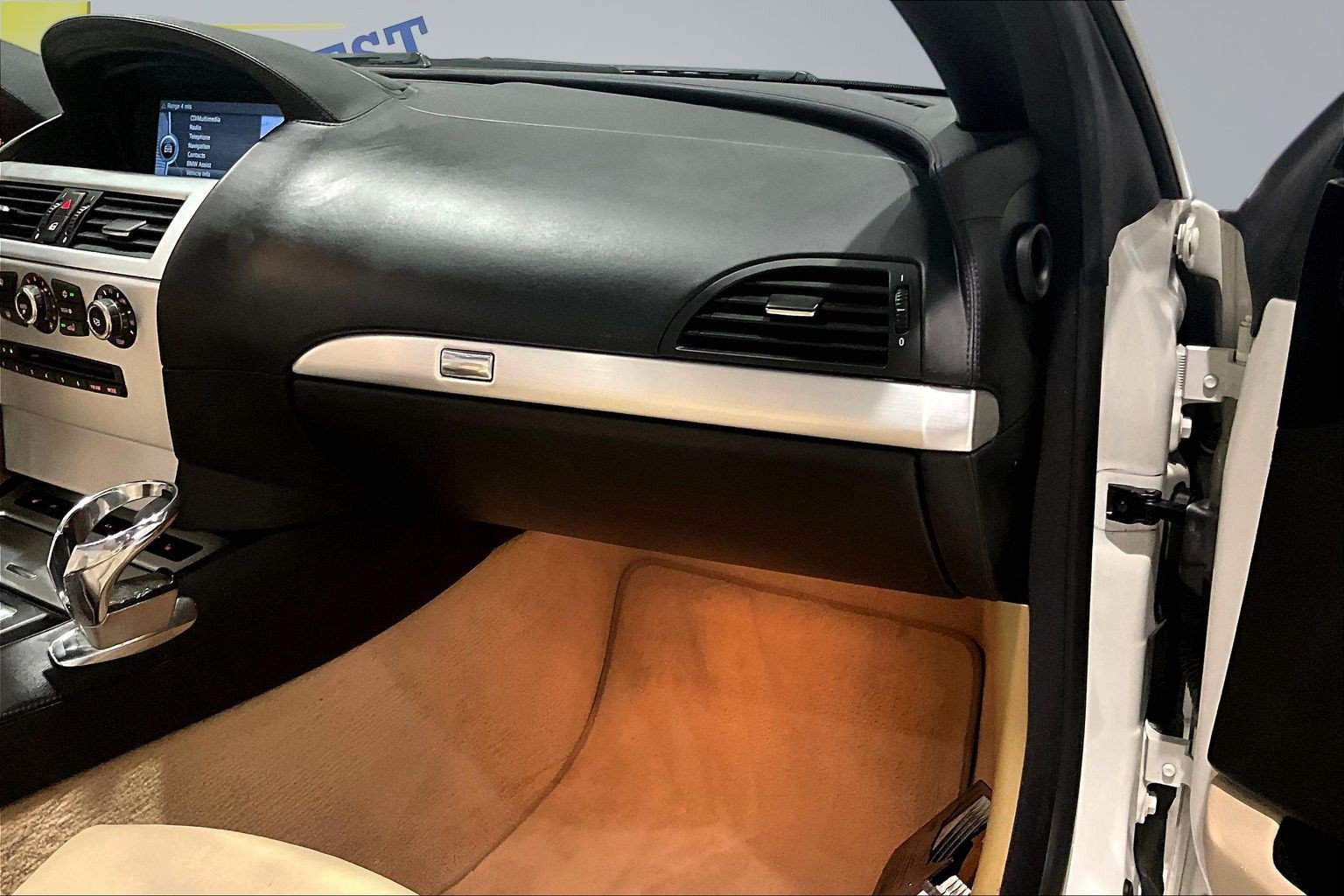 Used 2010 BMW 650i Convertible w/ Sport Pkg RWD image 23