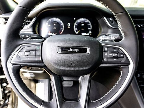 New 2025 Jeep Grand Cherokee L Laredo w/ Luxury Tech Group I image 12