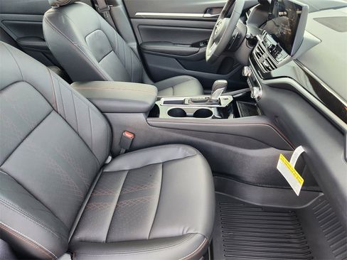 New 2025 Nissan Altima 2.5 SR w/ SR Premium Package image 10