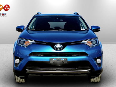 Used 2017 Toyota RAV4 XLE image 3