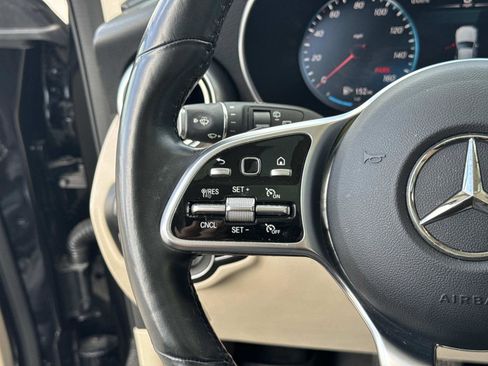 Used 2020 Mercedes-Benz GLC 300 4MATIC image 33