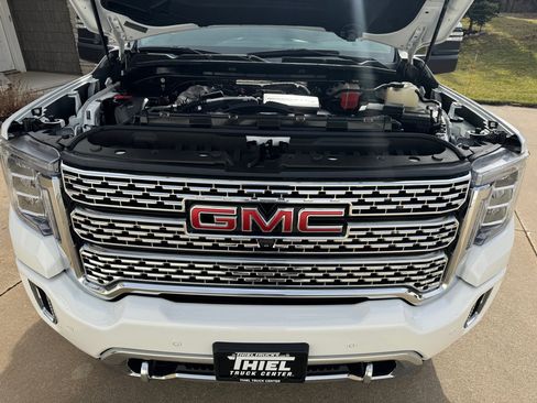 Used 2022 GMC Sierra 3500 Denali w/ Denali Ultimate Package image 23