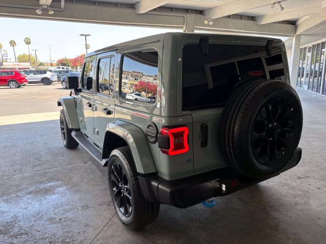 Used 2024 Jeep Wrangler Unlimited Sahara AWD/4WD image 5