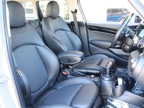 Used 2022 MINI Cooper S w/ Premium Package image 20