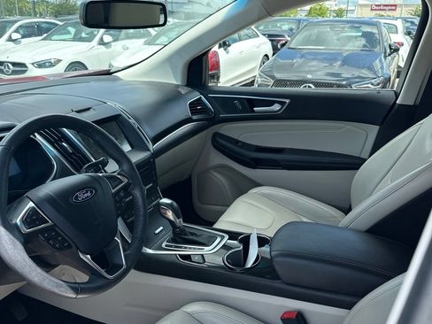 Used 2017 Ford Edge Titanium w/ Equipment Group 301A FWD image 12