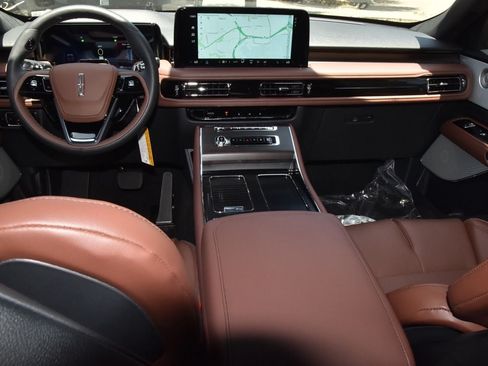 New 2026 Lincoln Aviator Reserve AWD/4WD image 17