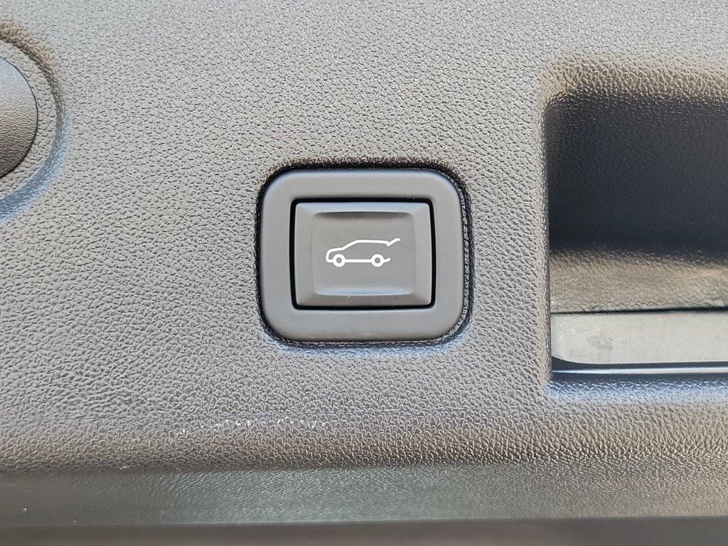 Used 2024 Chevrolet Equinox Premier FWD image 37