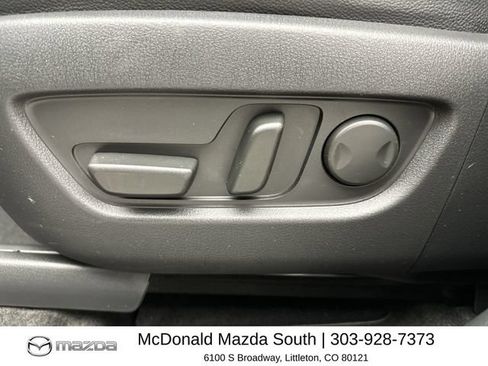 Certified 2025 MAZDA CX-70 Plug-In Hybrid w/ Premium Pkg AWD/4WD image 12