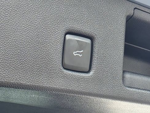 Used 2025 Ford Escape ST-Line Select AWD/4WD image 12