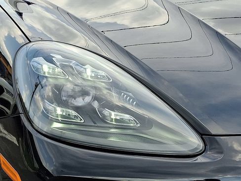 Used 2021 Porsche Cayenne S AWD/4WD image 10